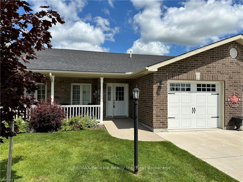Photo 2 of 40 Devon Drive, South Huron, Exeter — HOMEH