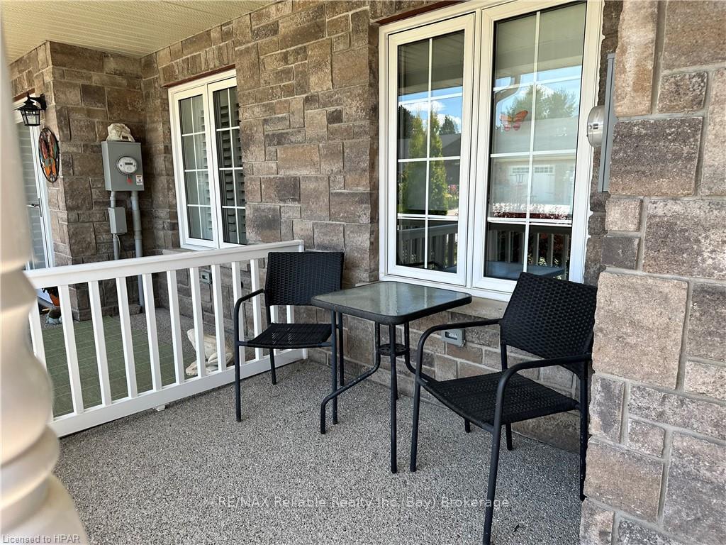 Photo 3 of 40 Devon Drive, South Huron, Exeter — HOMEH