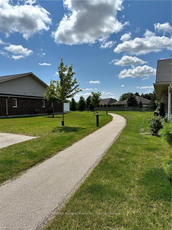 Photo 5 of 40 Devon Drive, South Huron, Exeter — HOMEH