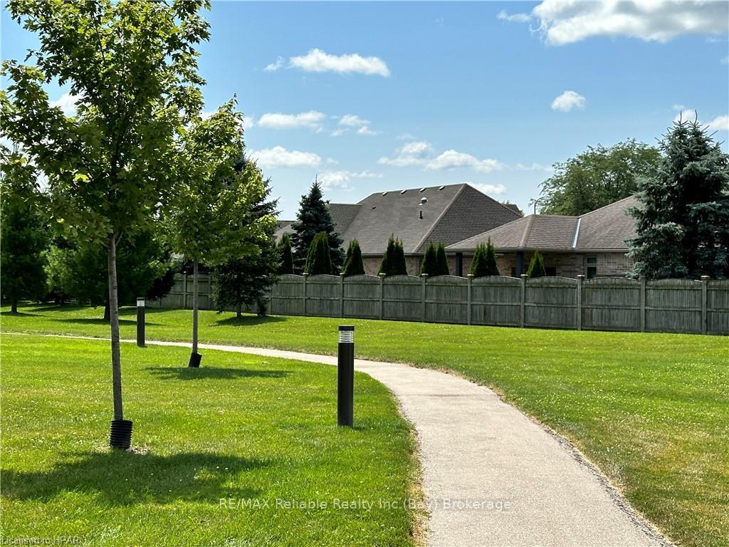 Photo 6 of 40 Devon Drive, South Huron, Exeter — HOMEH