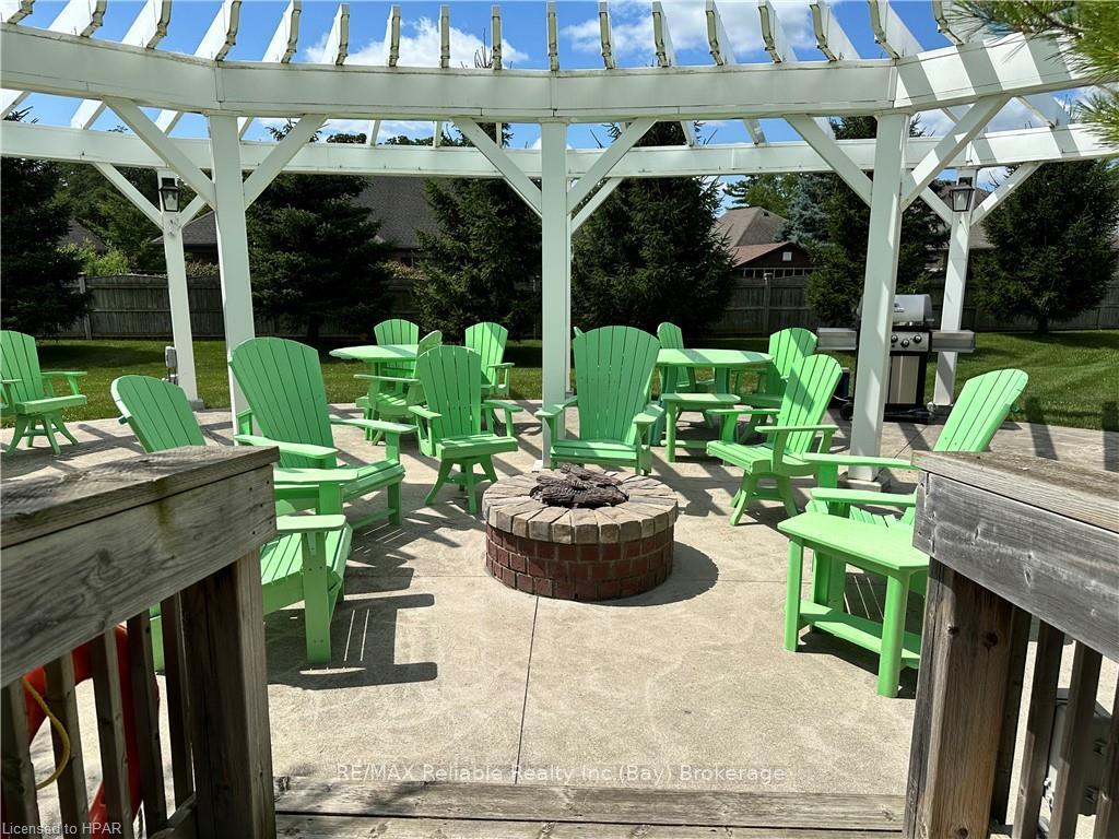 Photo 10 of 40 Devon Drive, South Huron, Exeter — HOMEH