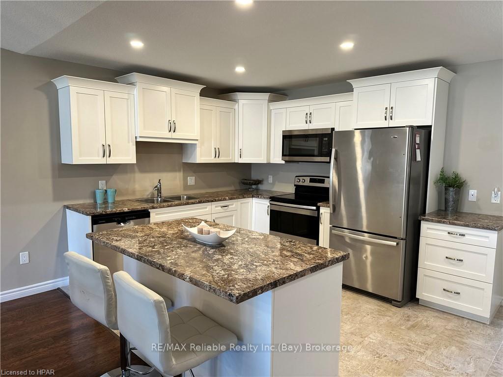 Photo 13 of 40 Devon Drive, South Huron, Exeter — HOMEH
