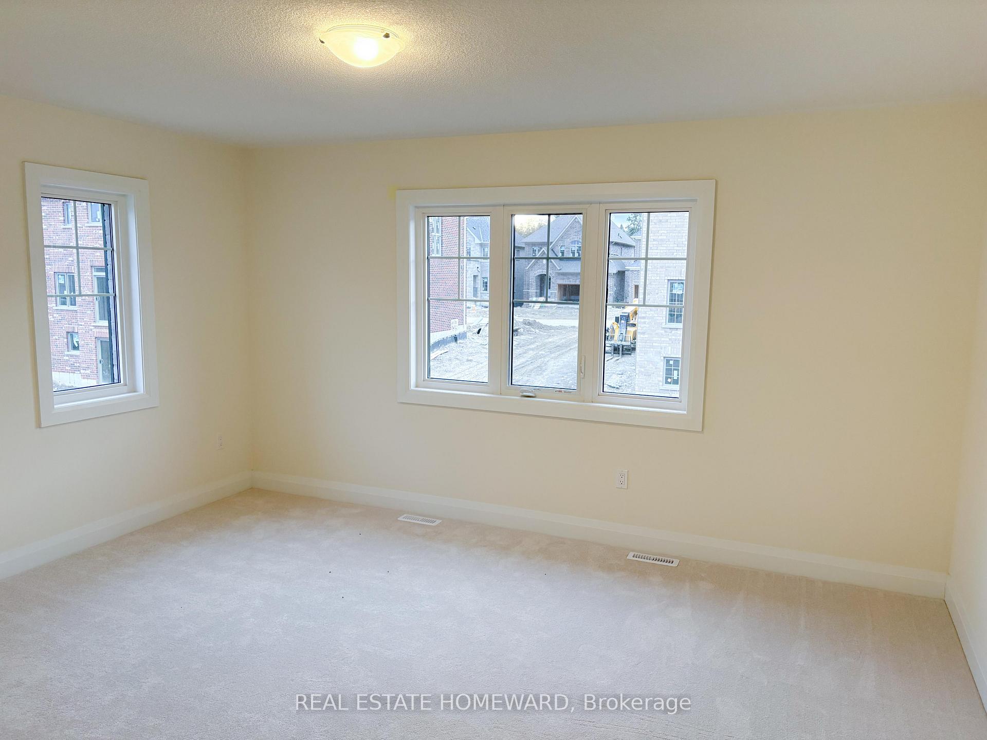 Photo 11 of 68 Robin Trail, Scugog, Port Perry — HOMEH