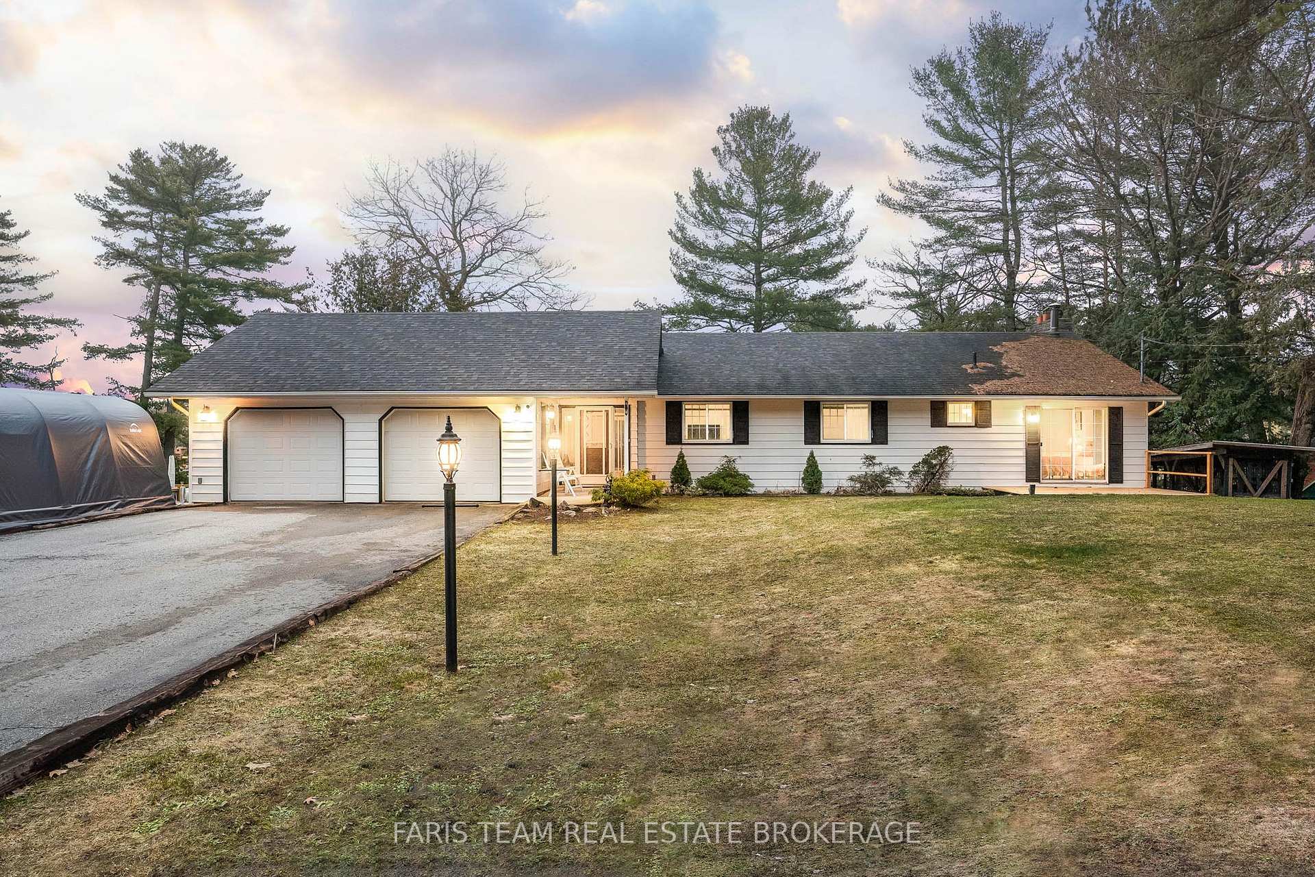 Photo 2 of 7817 Oakridge Drive, Severn, Washago — HOMEH