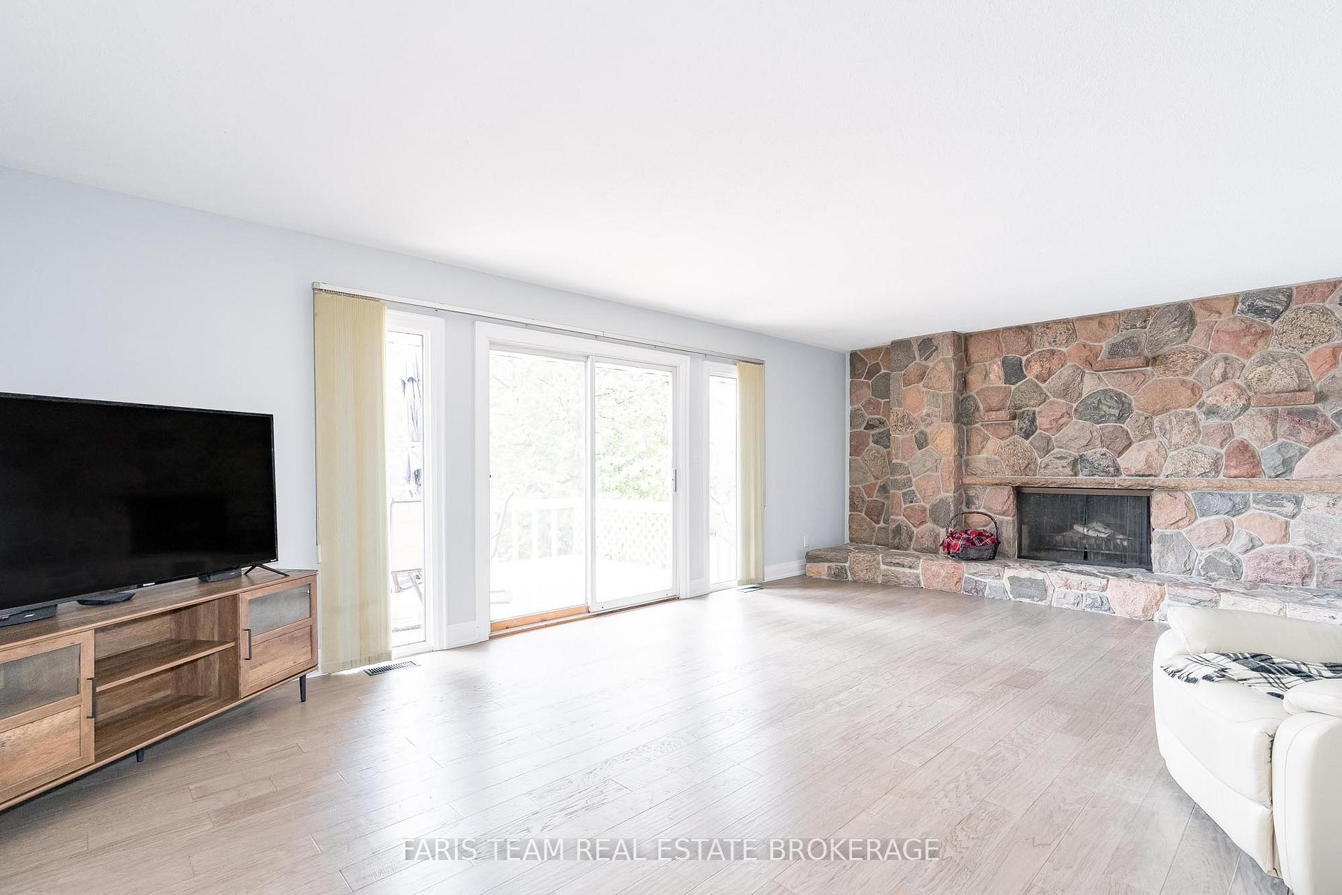 Photo 16 of 7817 Oakridge Drive, Severn, Washago — HOMEH