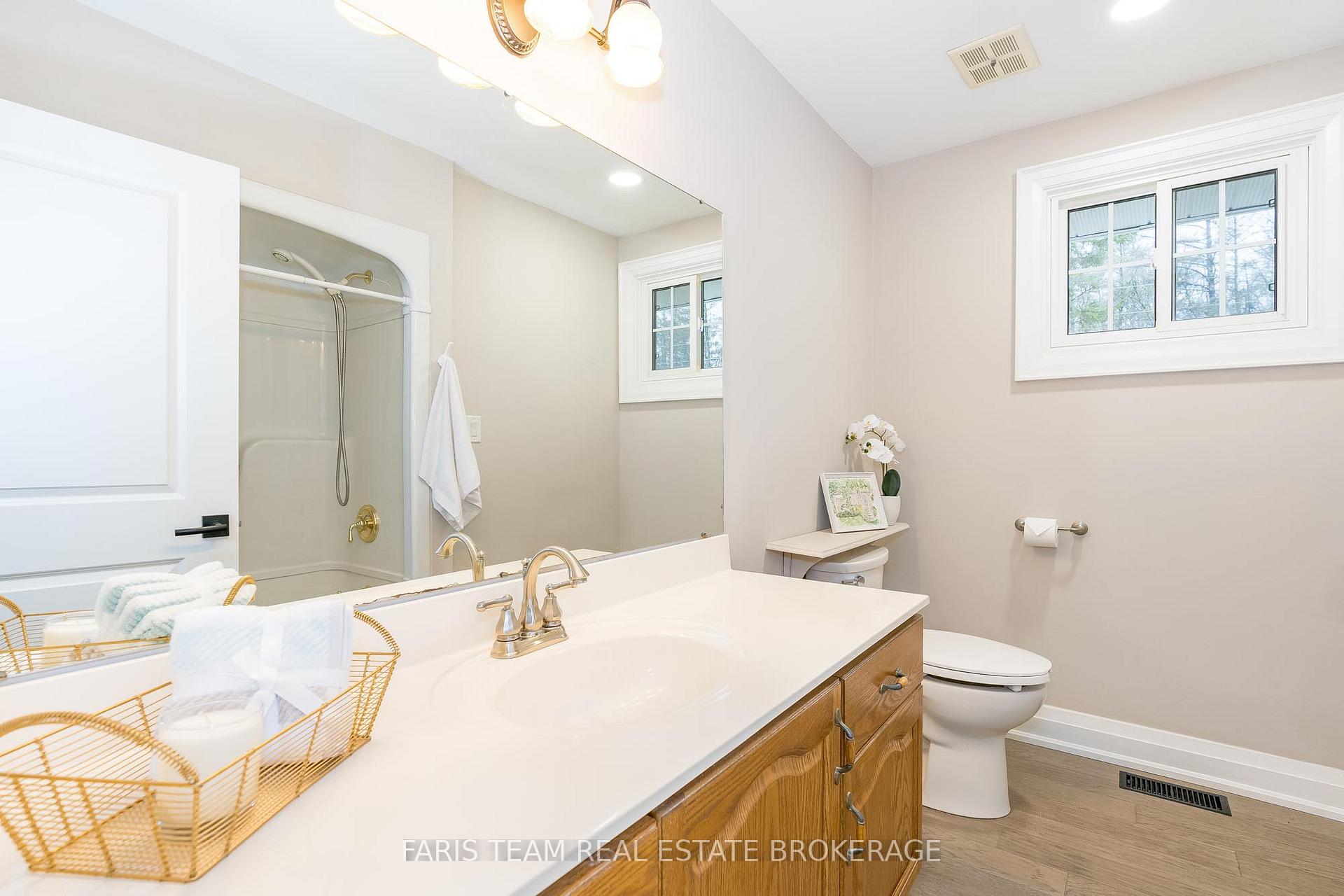 Photo 23 of 7817 Oakridge Drive, Severn, Washago — HOMEH