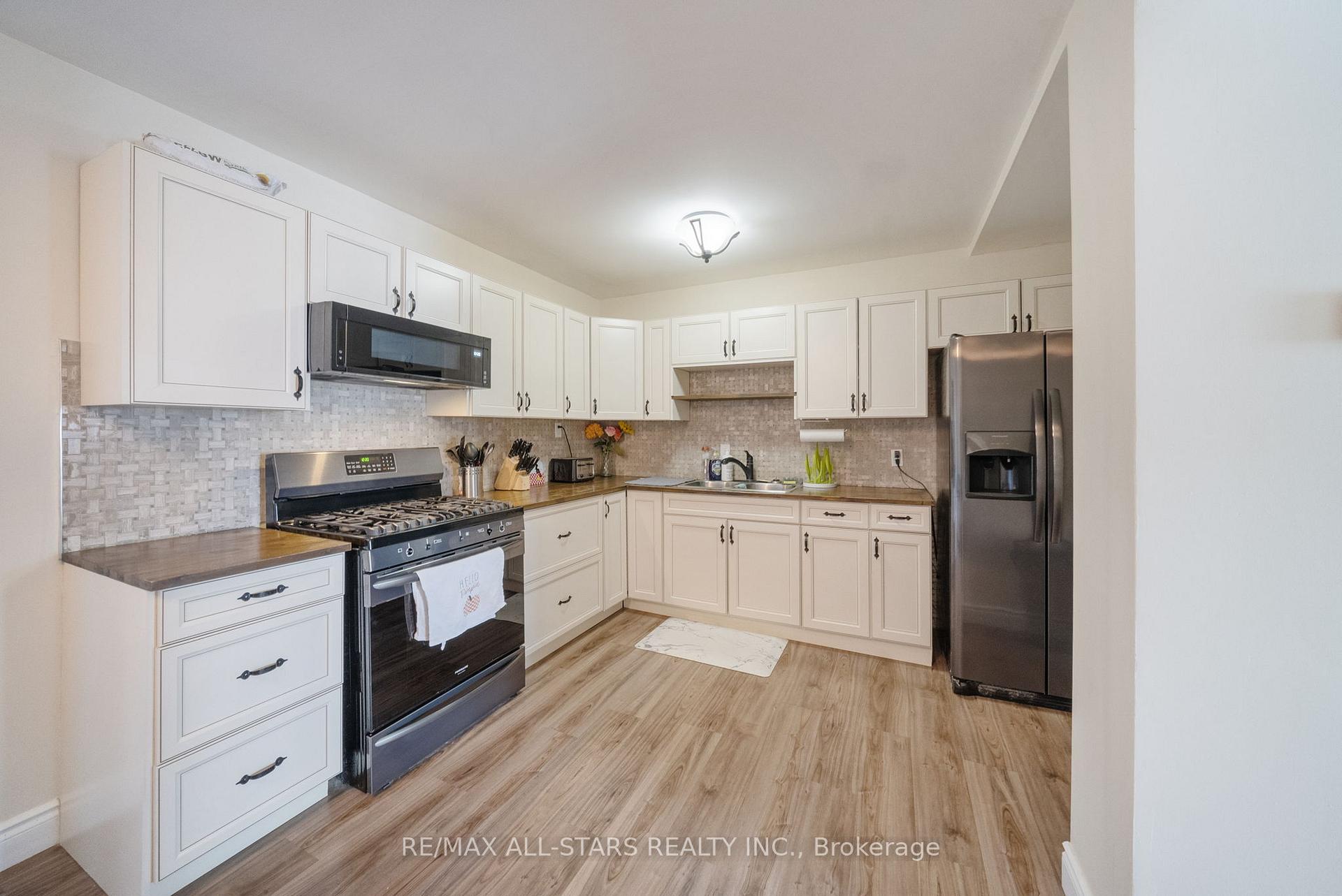 Photo 11 of 386 Bigelow Street, Scugog, Port Perry — HOMEH