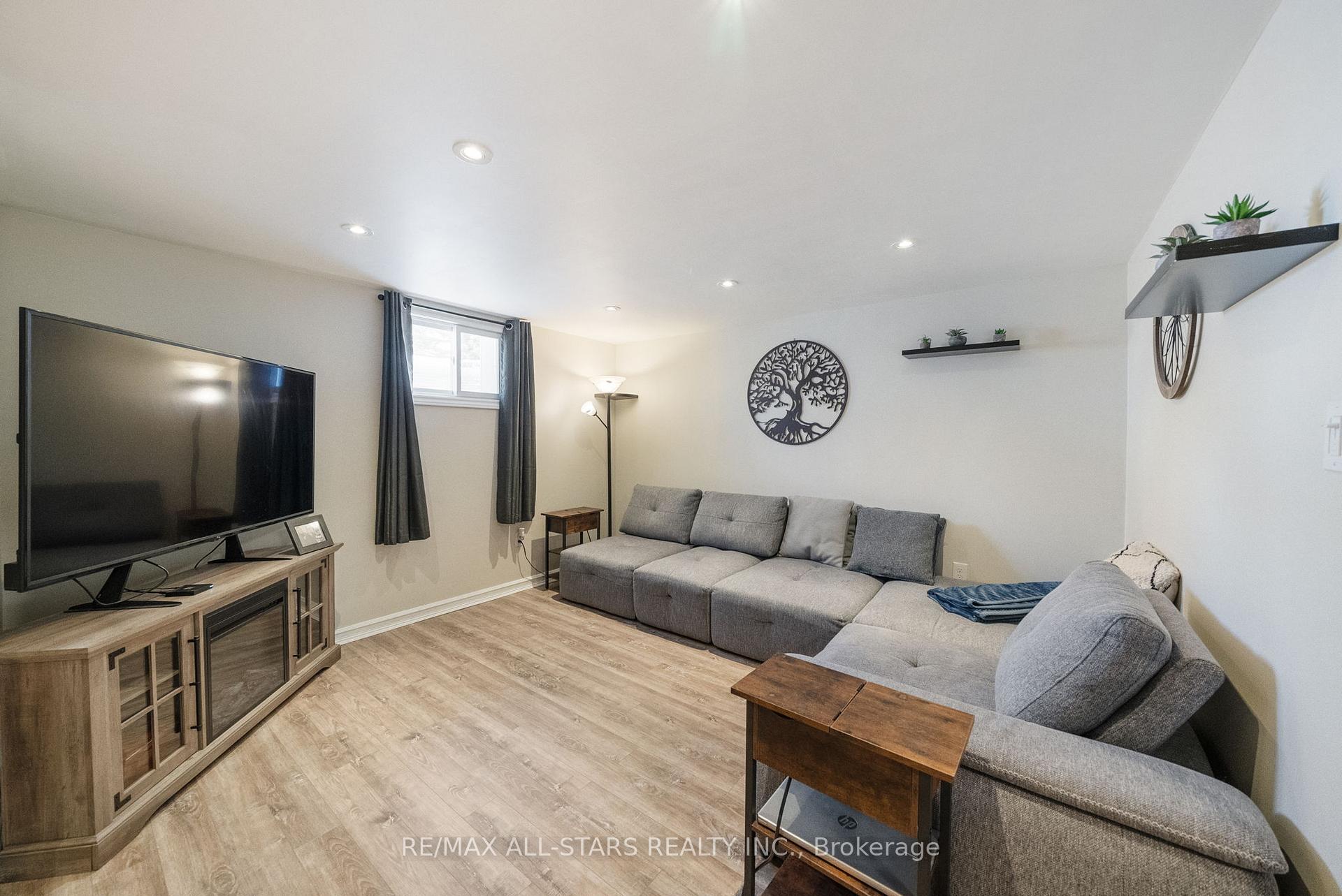 Photo 25 of 386 Bigelow Street, Scugog, Port Perry — HOMEH