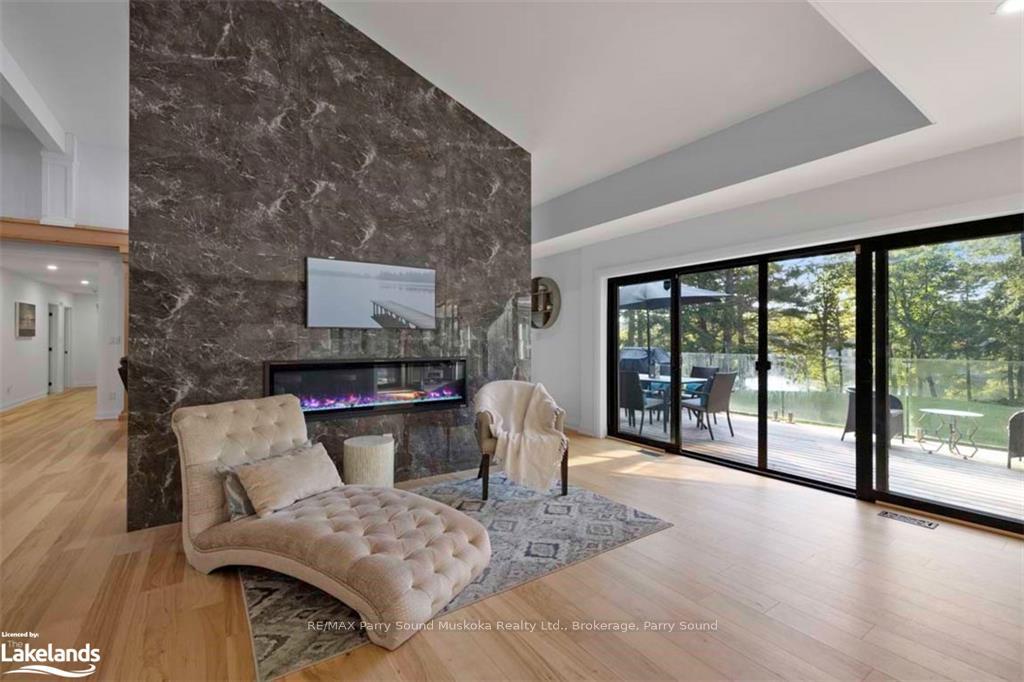 Photo 9 of 57 10TH, Seguin — HOMEH