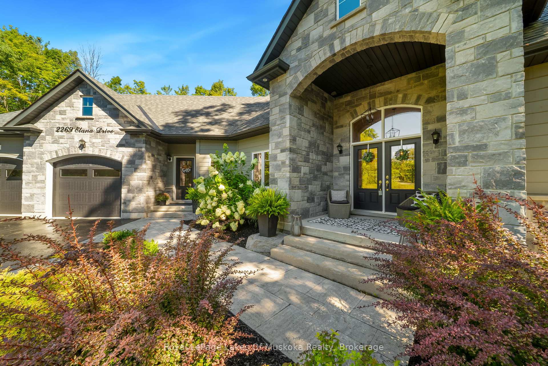 Photo 2 of 2269 Elana Drive, Severn, Marchmont — HOMEH