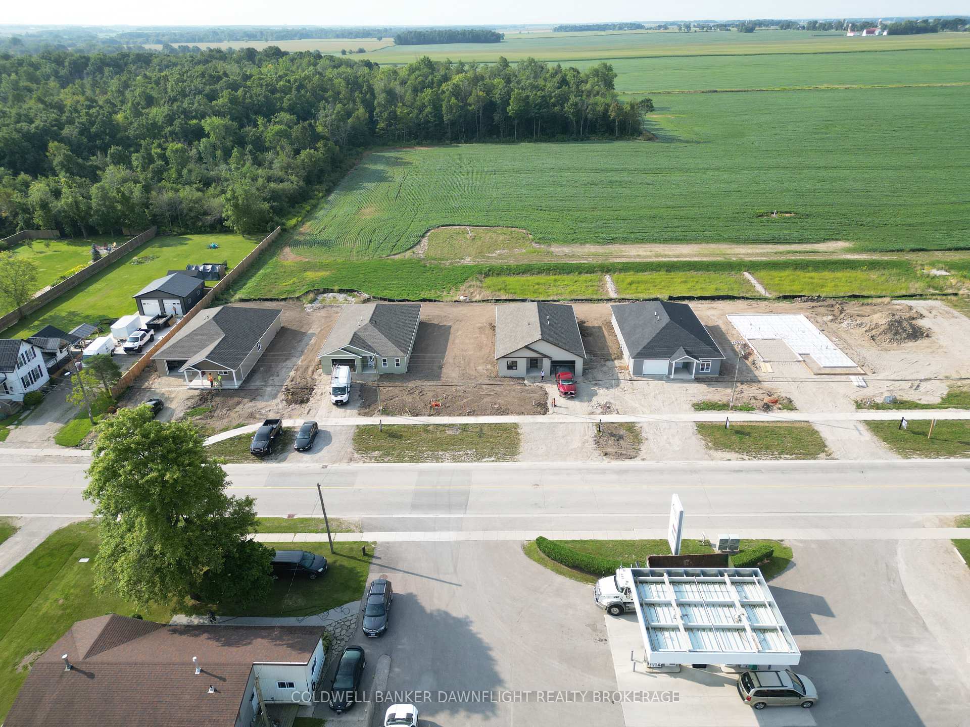 Photo 3 of 133 Victoria Avenue E, South Huron, Stephen — HOMEH