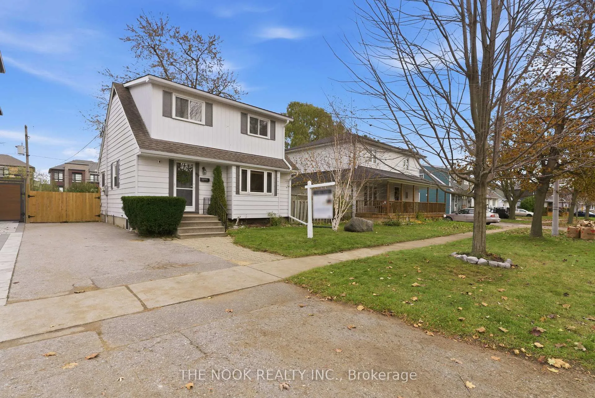 Photo 1 of 135 Admiral Road, Ajax, South East — HOMEH