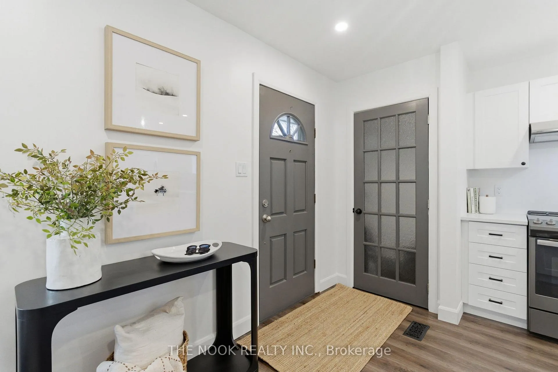 Photo 2 of 135 Admiral Road, Ajax, South East — HOMEH