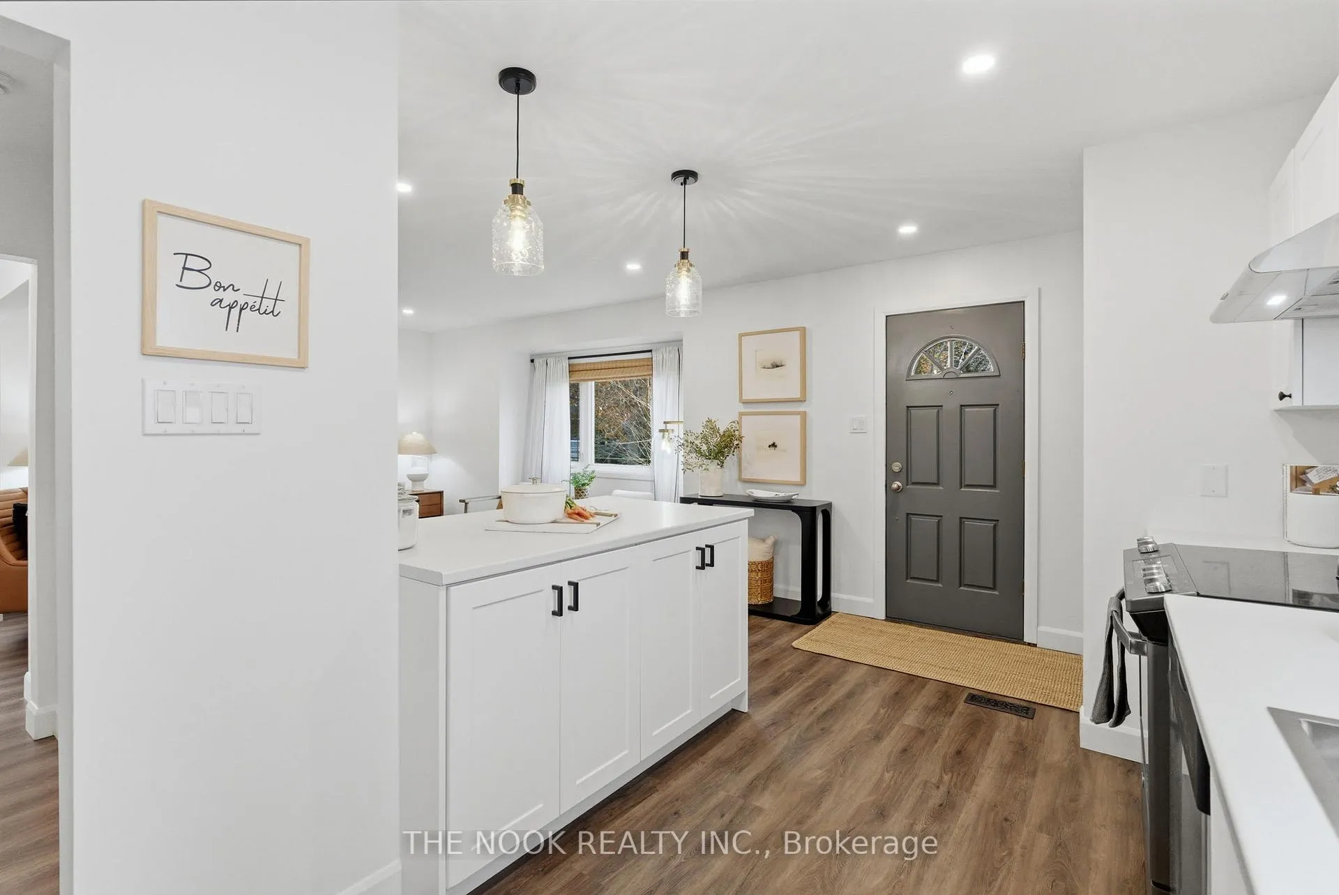 Photo 7 of 135 Admiral Road, Ajax, South East — HOMEH