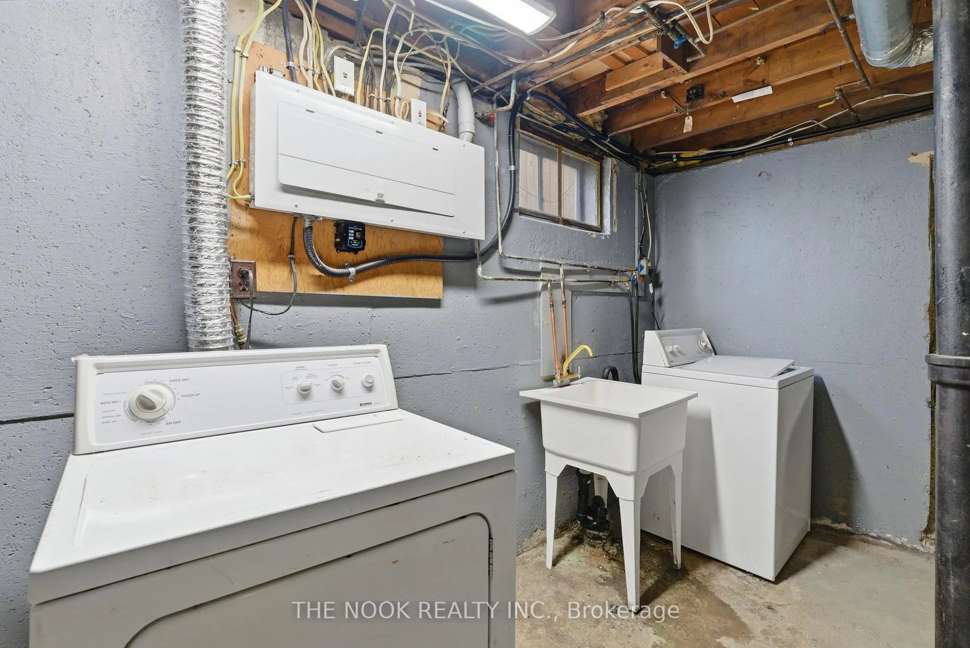 Photo 41 of 135 Admiral Road, Ajax, South East — HOMEH