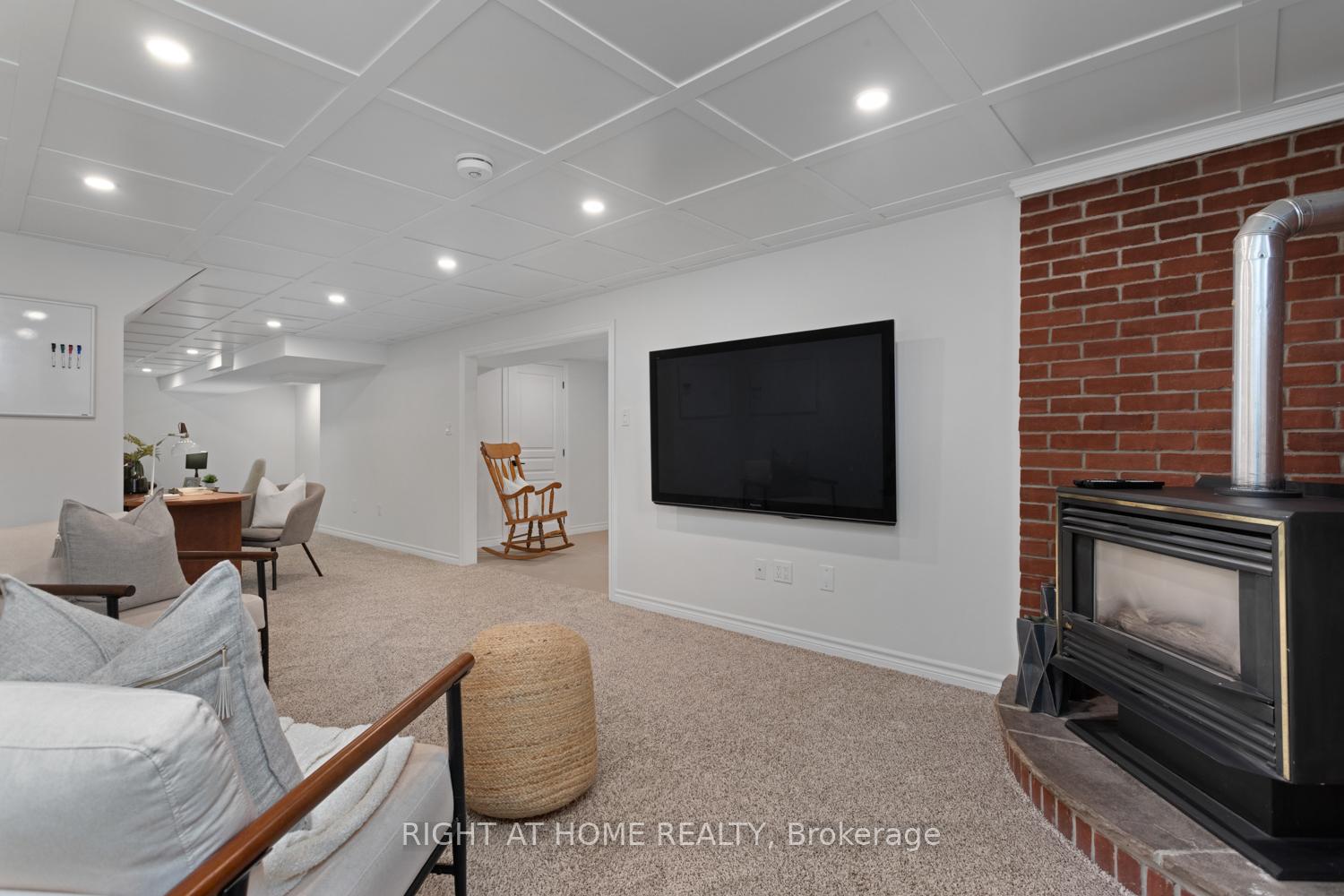 Photo 1 of 31 Jeffrey Street, Scugog, Port Perry — HOMEH
