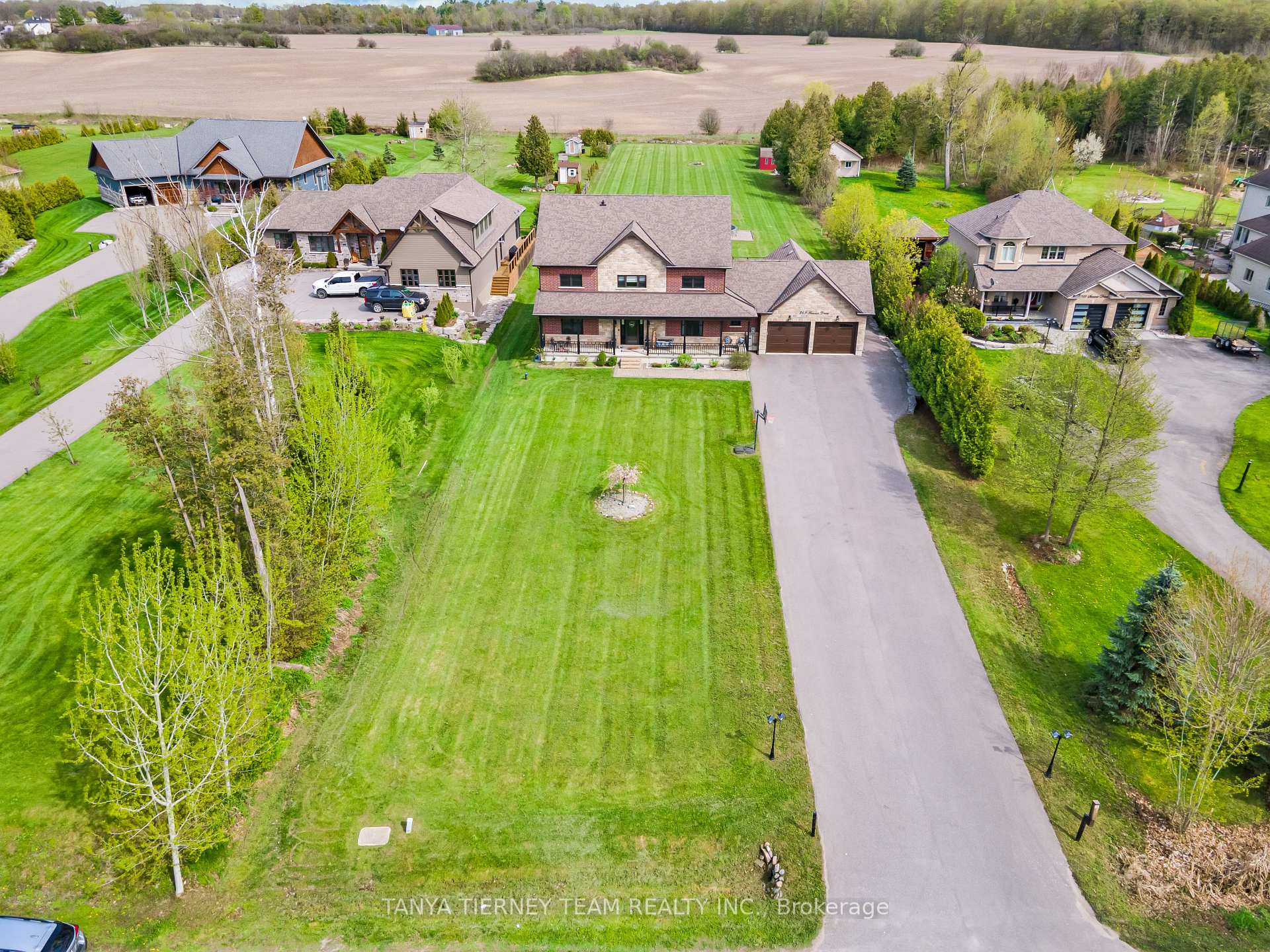 Photo 3 of 219 Summit Drive, Scugog, Rural Scugog — HOMEH