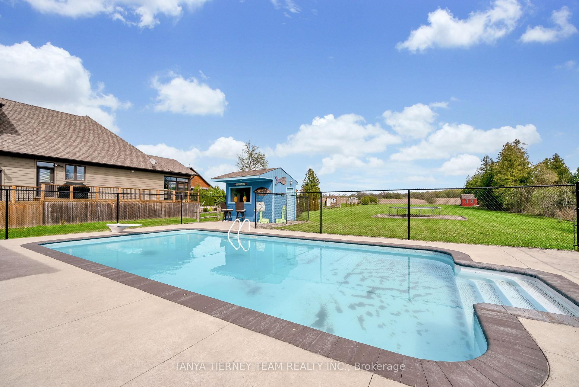 Photo 33 of 219 Summit Drive, Scugog, Rural Scugog — HOMEH