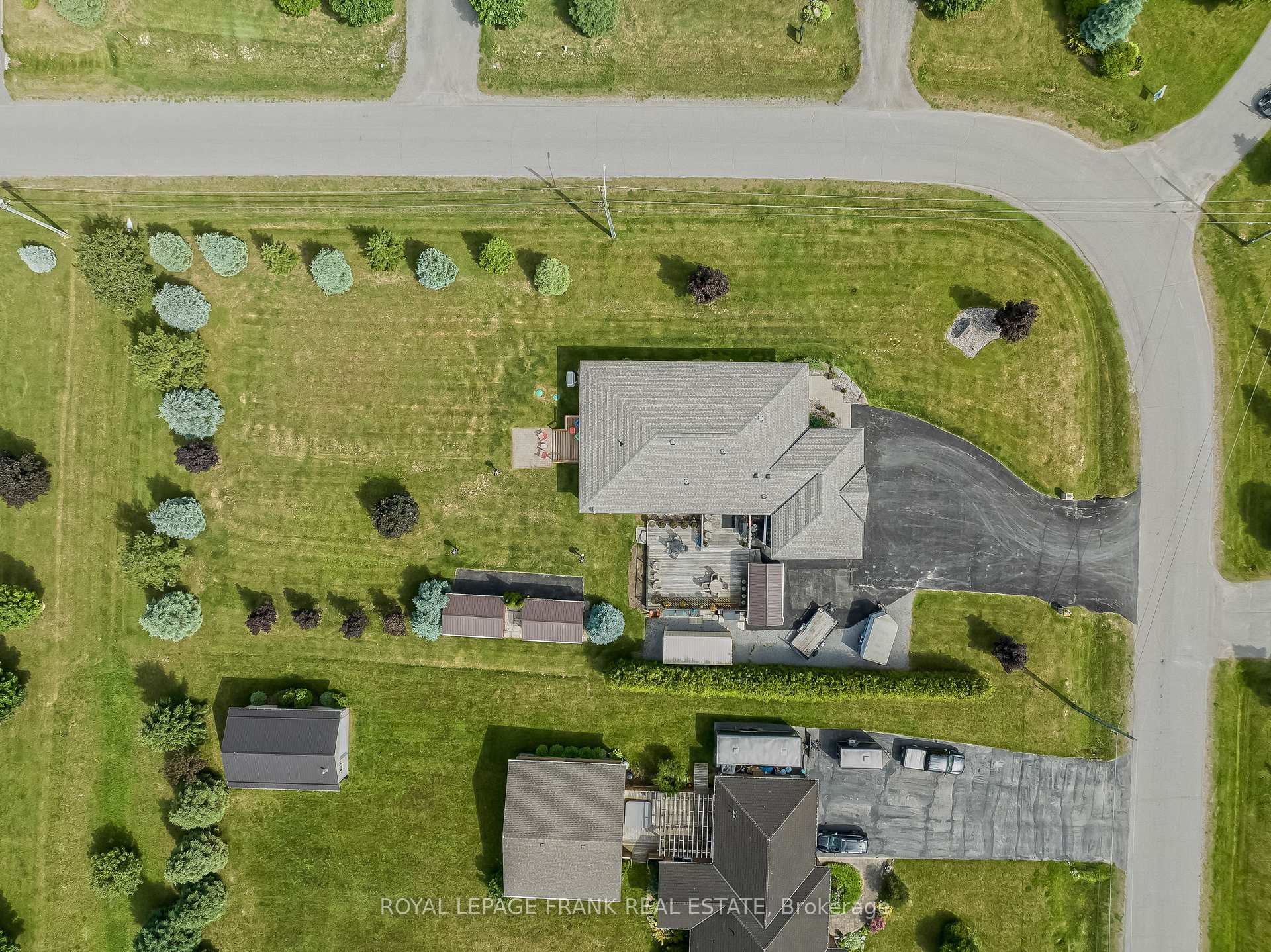 Photo 3 of 64 Suggitt Drive, Scugog, Rural Scugog — HOMEH