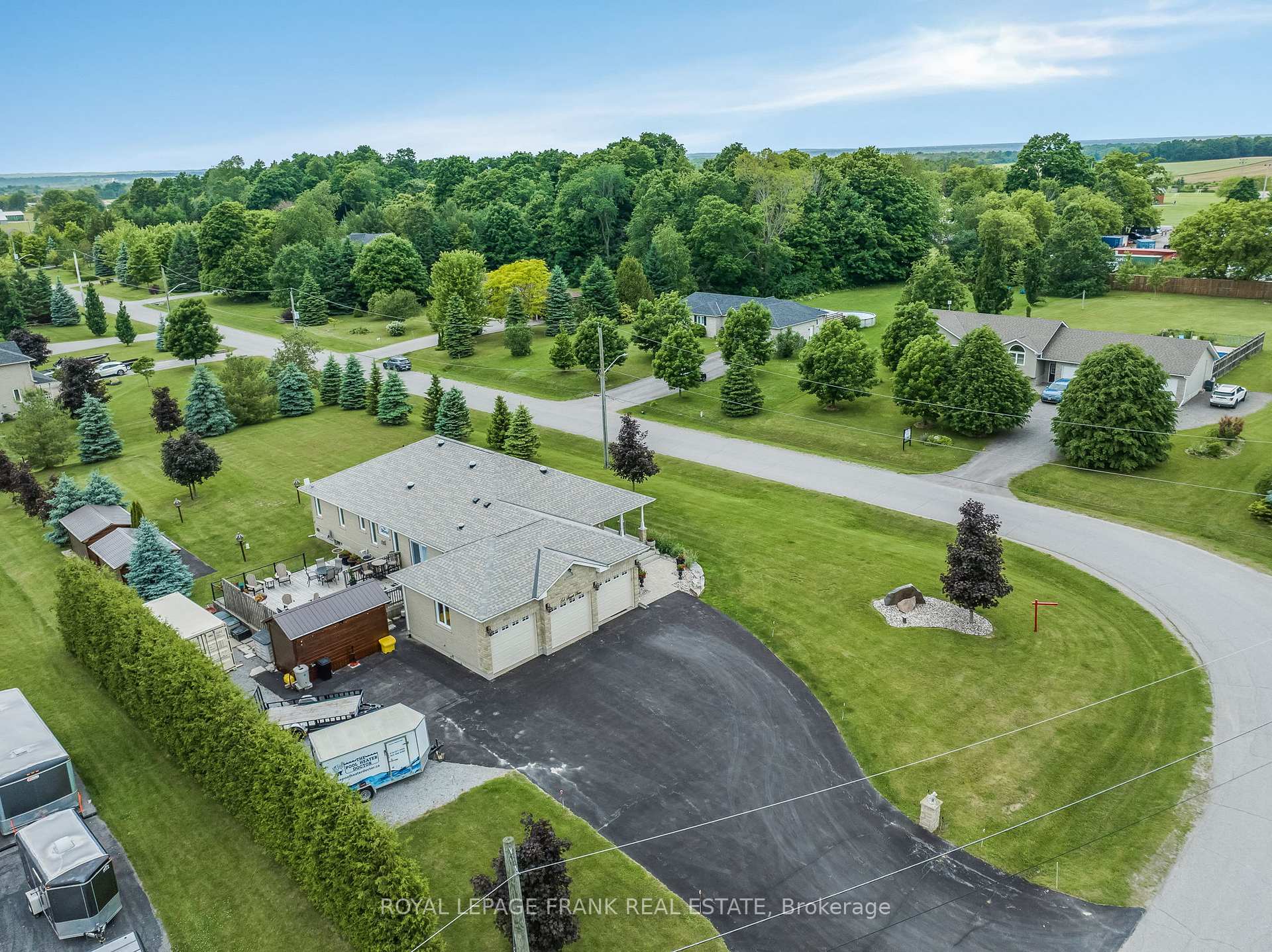 Photo 4 of 64 Suggitt Drive, Scugog, Rural Scugog — HOMEH
