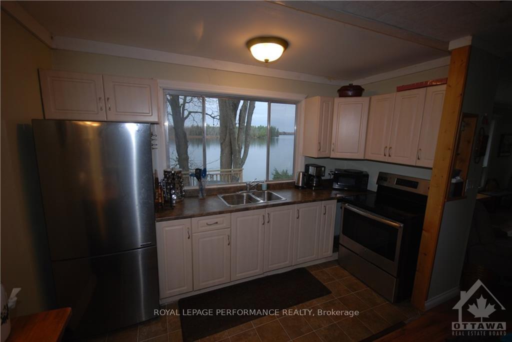 Photo 8 of 16 B6A Road, Rideau Lakes, Rideau Lakes (South Elmsley) Twp — HOMEH