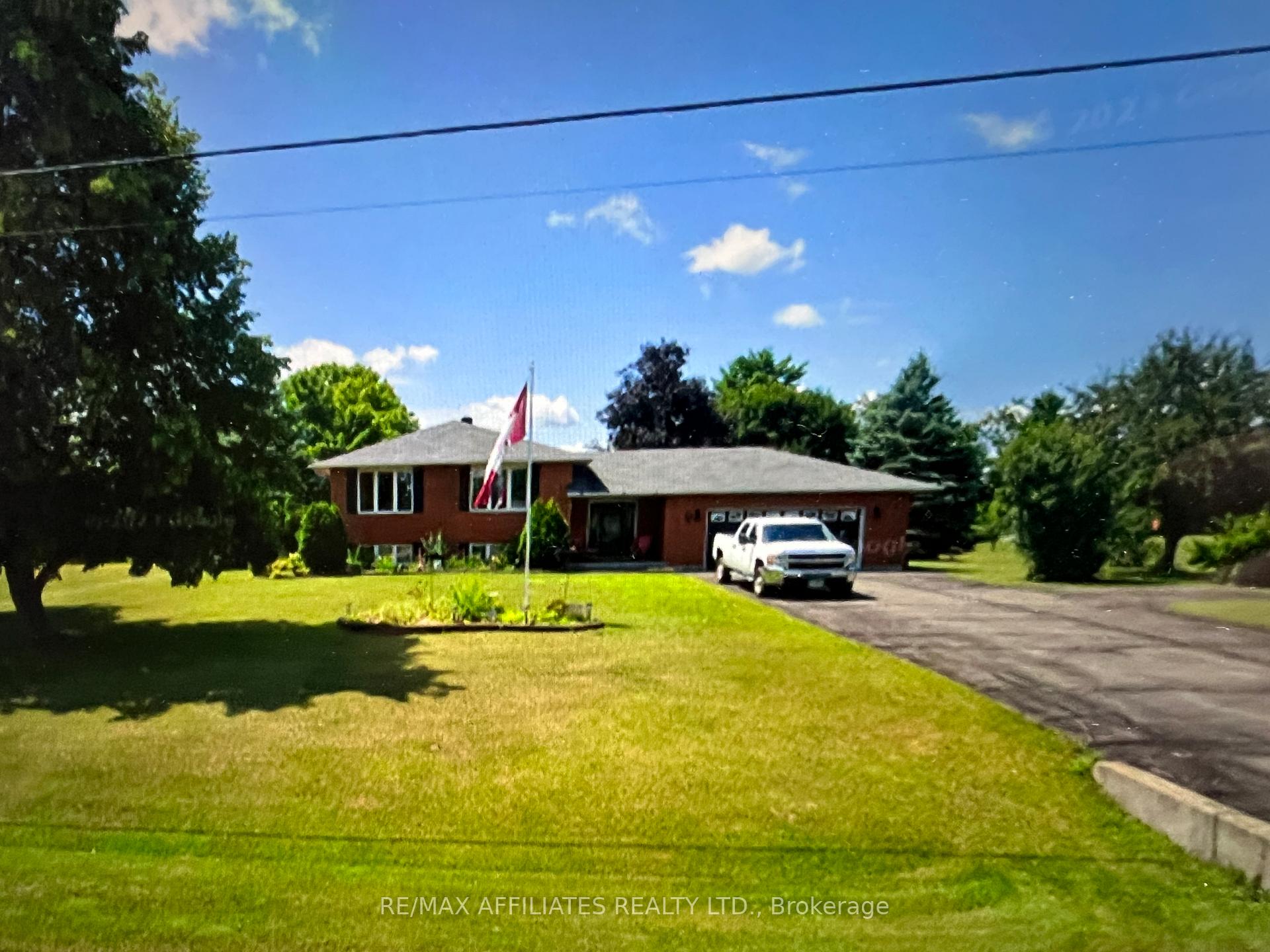 Front of 14 Davis Lane