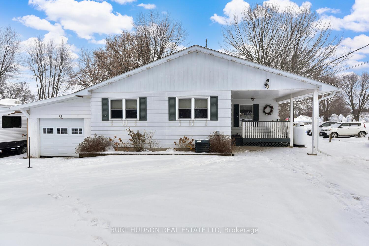Photo 1 of 9 Campbell Street, Rideau Lakes, Rideau Lakes (Bastard) Twp — HOMEH