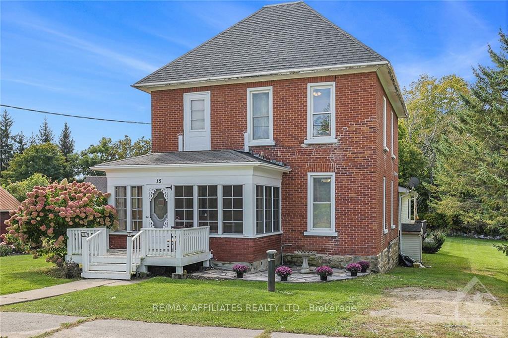 Photo 2 of 15 Carleton Street, Rideau Lakes, Rideau Lakes (Newboro) Twp — HOMEH