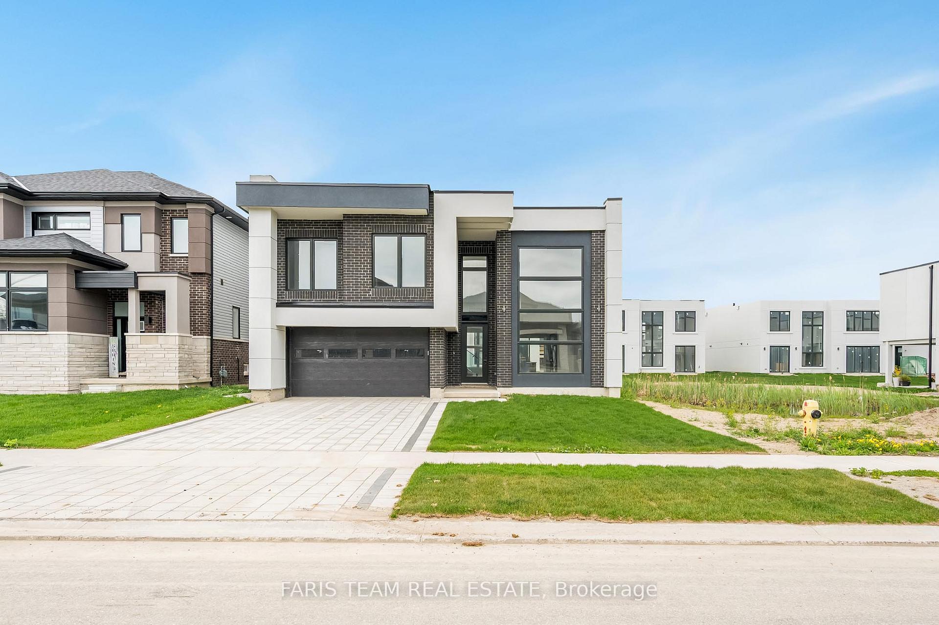 Front of 3775 Sunbank Crescent