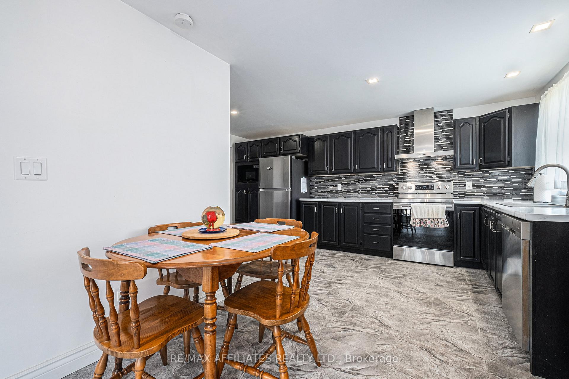 Photo 16 of 26 Blacksmith Road, Rideau Lakes, Rideau Lakes (South Elmsley) Twp — HOMEH
