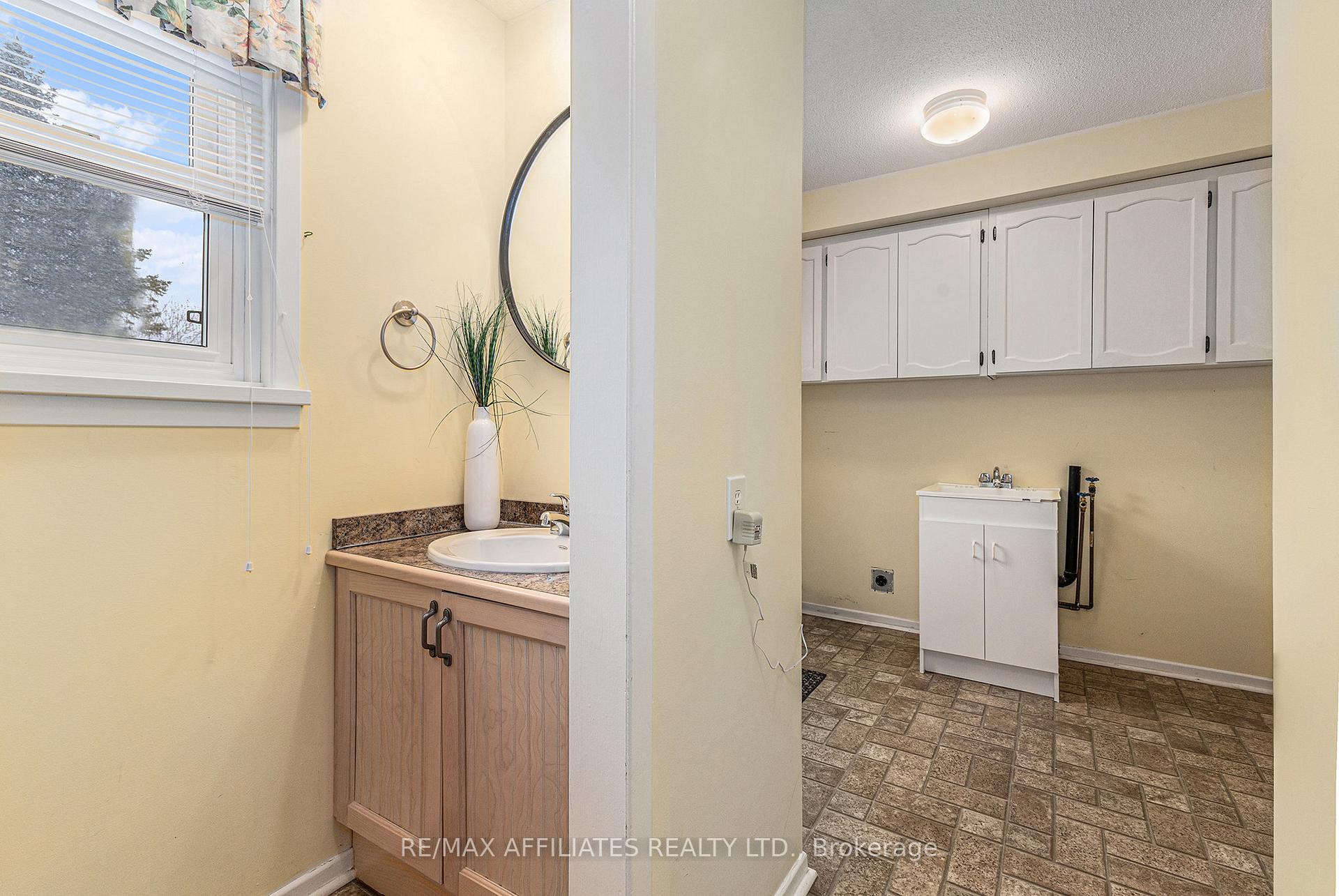 Photo 11 of 8 Fairlane Drive, Rideau Lakes, Rideau Lakes (South Elmsley) Twp — HOMEH