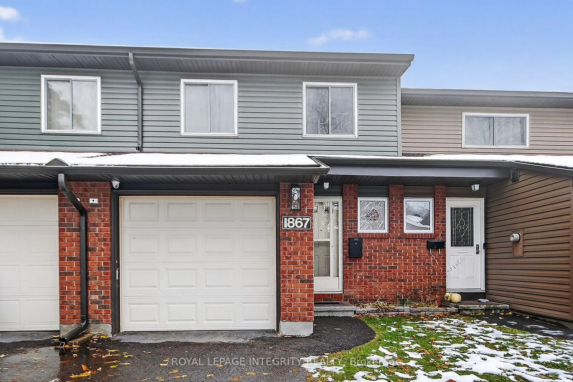 Front of Unit 36, 1867 Simard Drive
