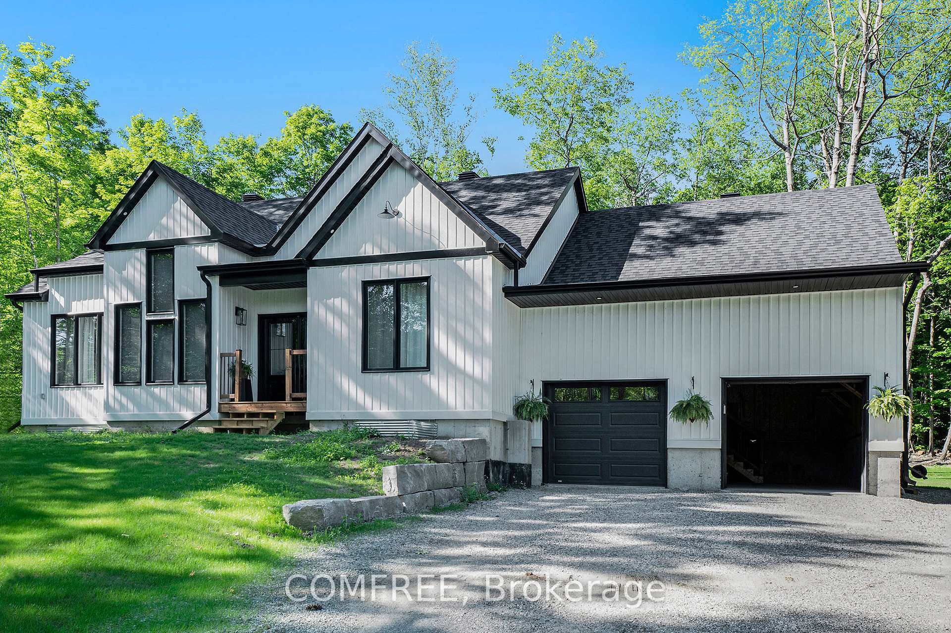 Front of 4786B Briton Houghton Bay Road