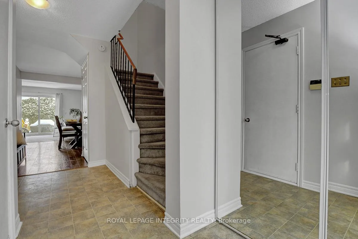 Photo 6 of 34 Stokes Crescent, Ottawa, Kanata - Glencairn/Hazeldean — HOMEH