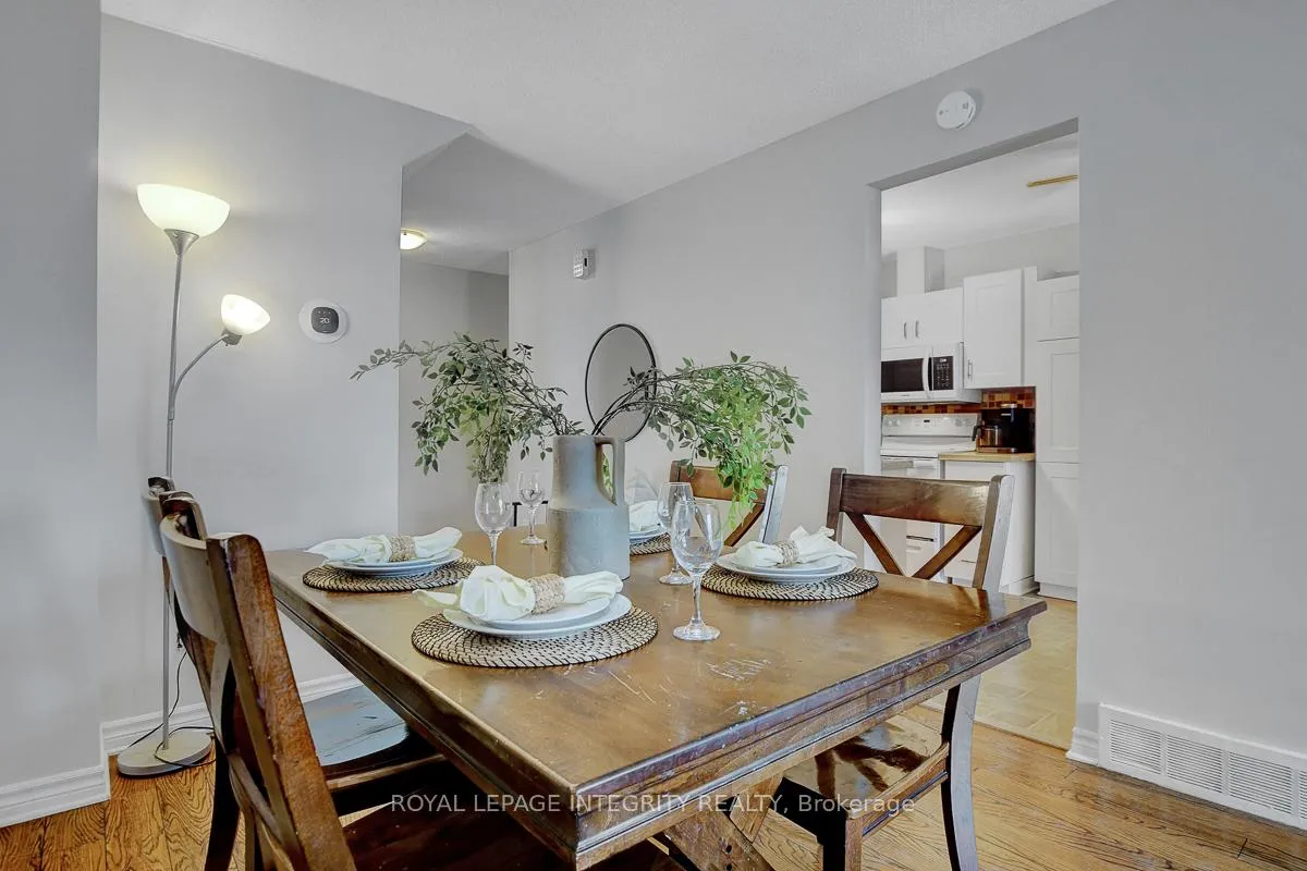 Photo 10 of 34 Stokes Crescent, Ottawa, Kanata - Glencairn/Hazeldean — HOMEH