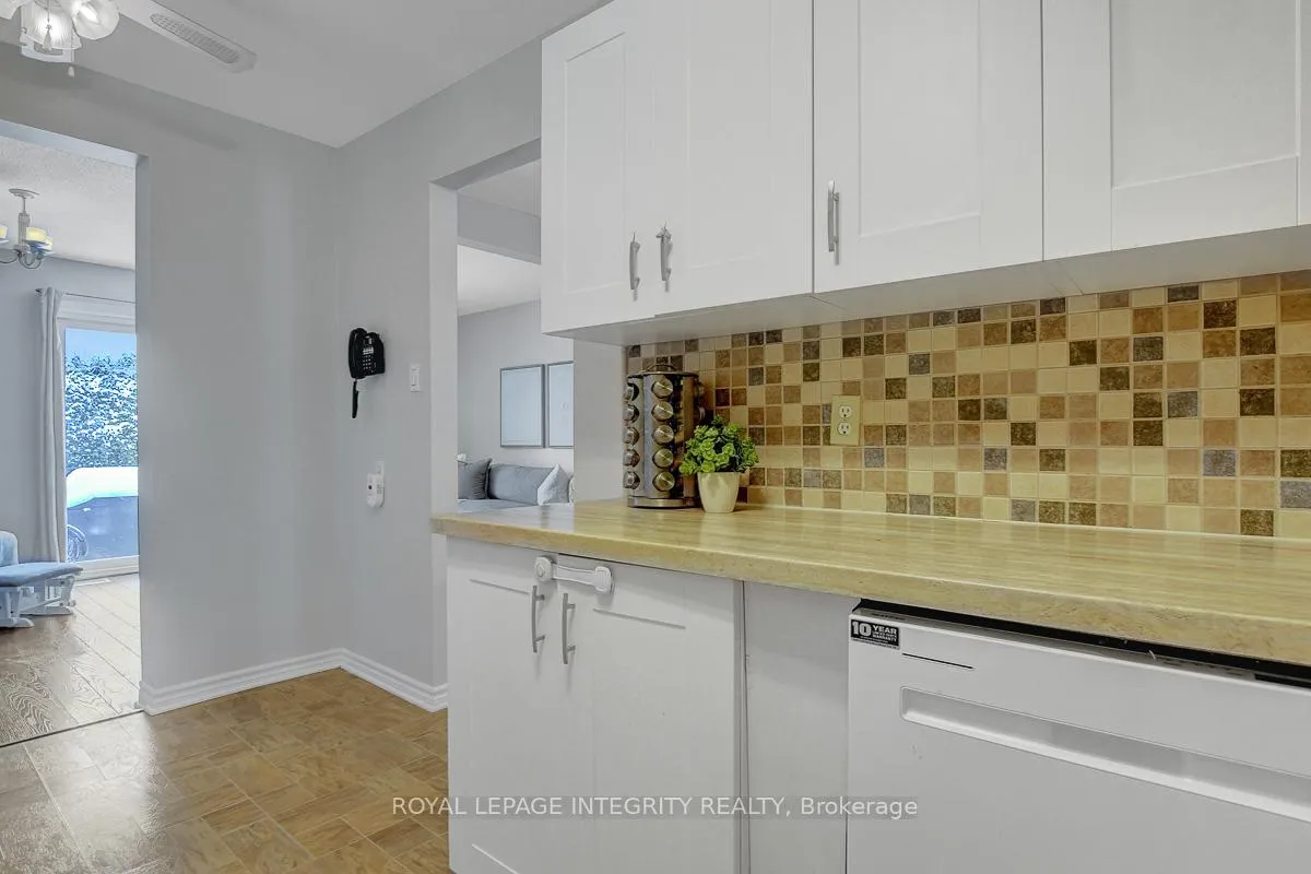 Photo 25 of 34 Stokes Crescent, Ottawa, Kanata - Glencairn/Hazeldean — HOMEH