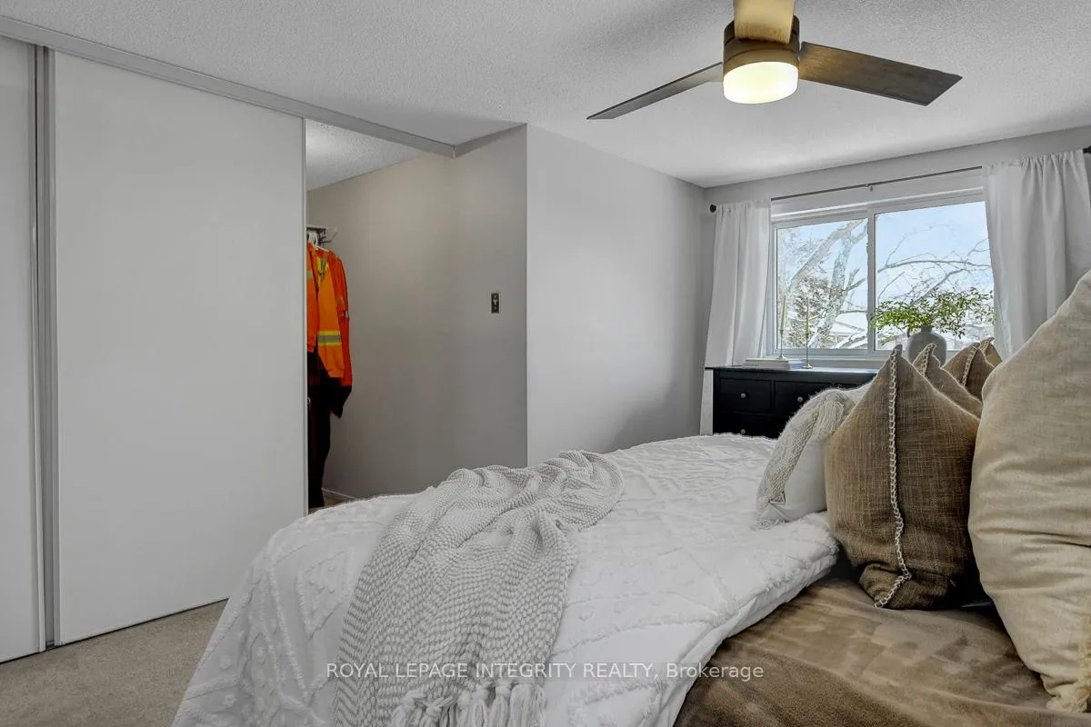 Photo 33 of 34 Stokes Crescent, Ottawa, Kanata - Glencairn/Hazeldean — HOMEH