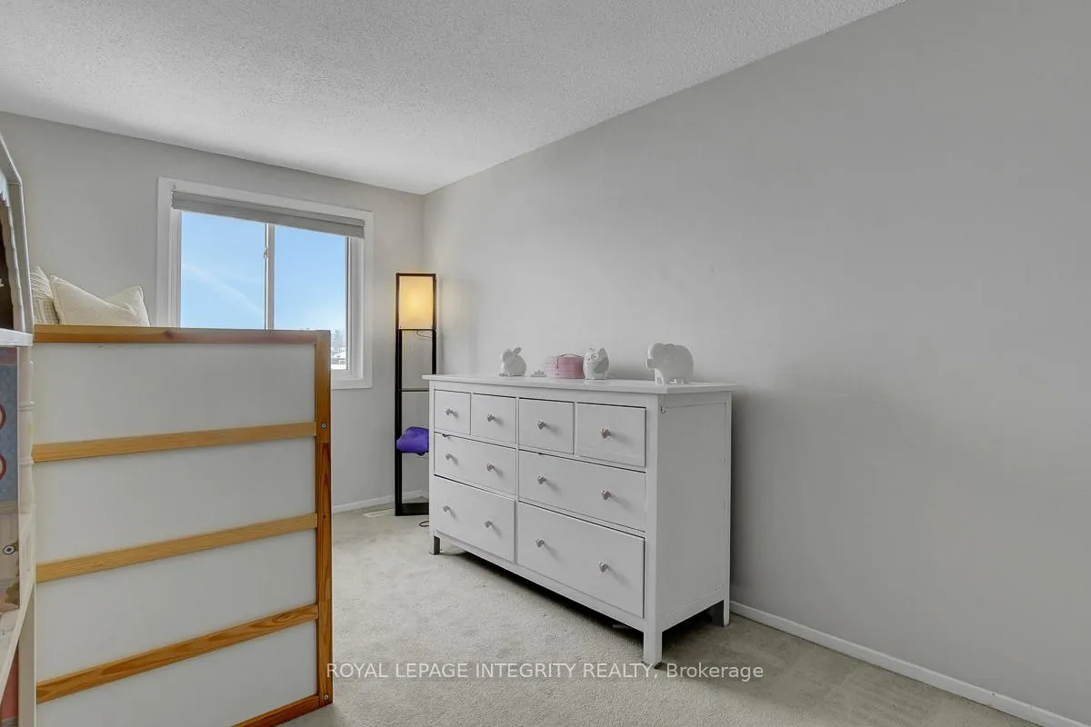 Photo 41 of 34 Stokes Crescent, Ottawa, Kanata - Glencairn/Hazeldean — HOMEH