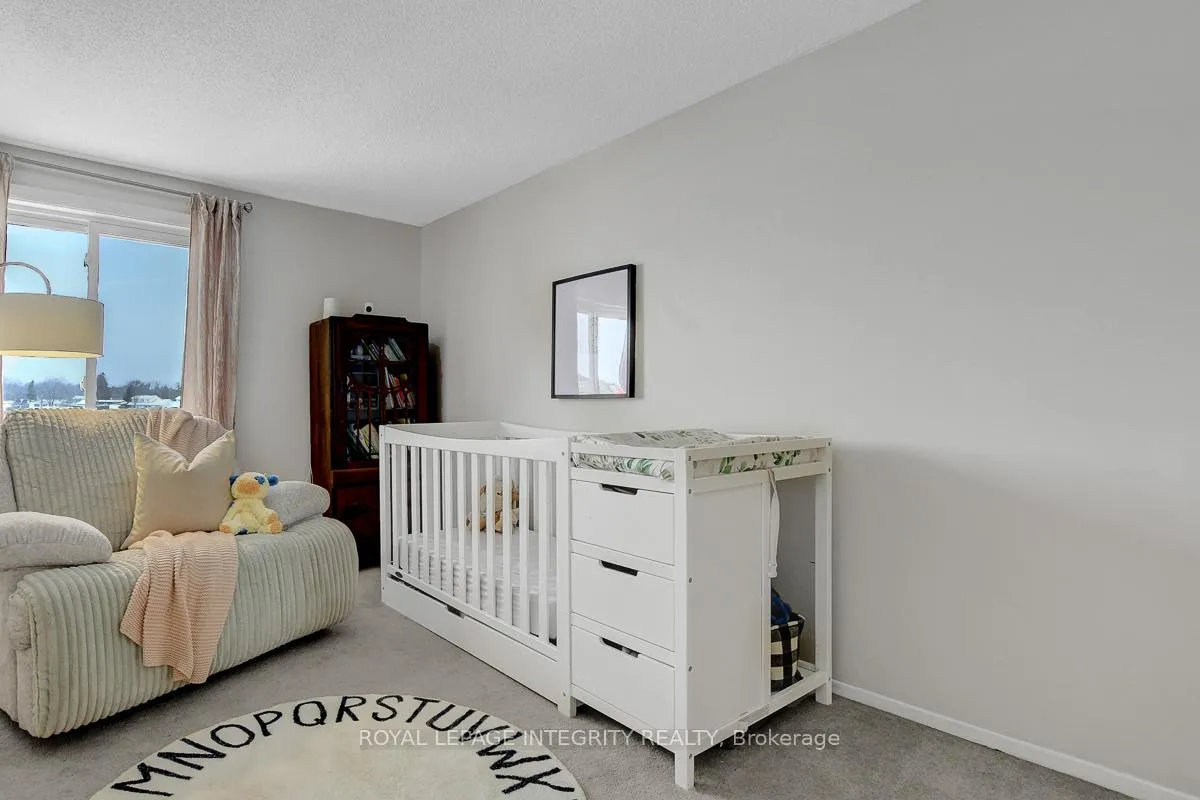 Photo 42 of 34 Stokes Crescent, Ottawa, Kanata - Glencairn/Hazeldean — HOMEH