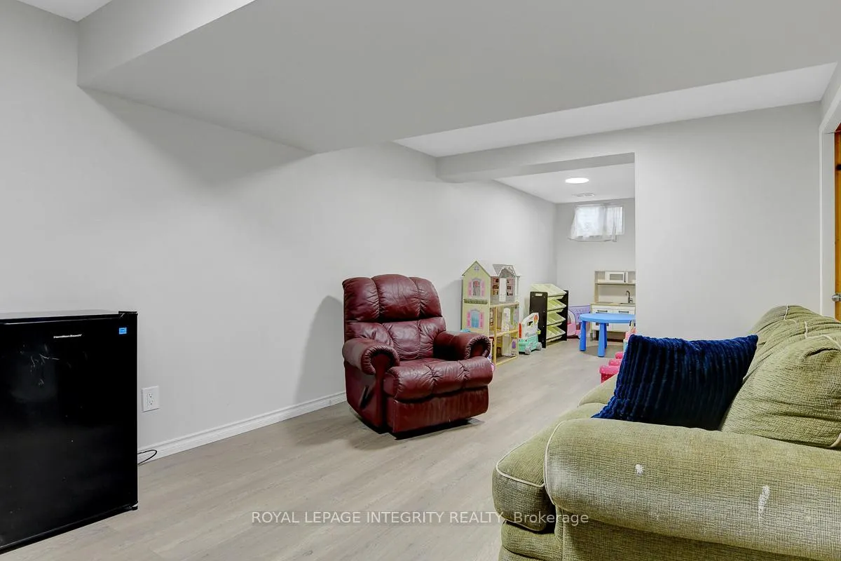 Photo 63 of 34 Stokes Crescent, Ottawa, Kanata - Glencairn/Hazeldean — HOMEH