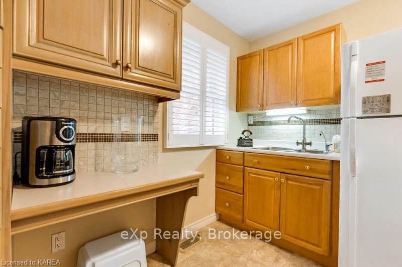 Photo 20 of 28 Mountain View Lane, Rideau Lakes, Rideau Lakes (North Crosby) Twp — HOMEH