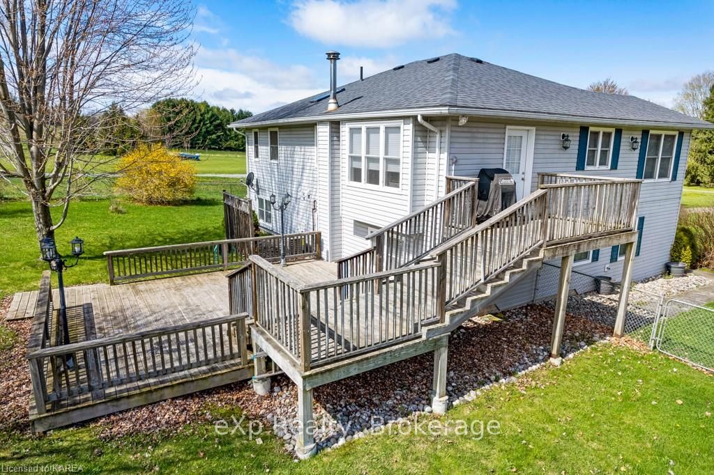 Photo 10 of 28 Mountain View Lane, Rideau Lakes, Rideau Lakes (North Crosby) Twp — HOMEH