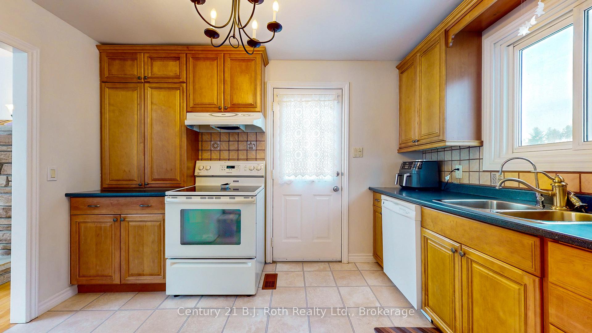 Photo 7 of 3245 Grayshott Drive, Severn, West Shore — HOMEH