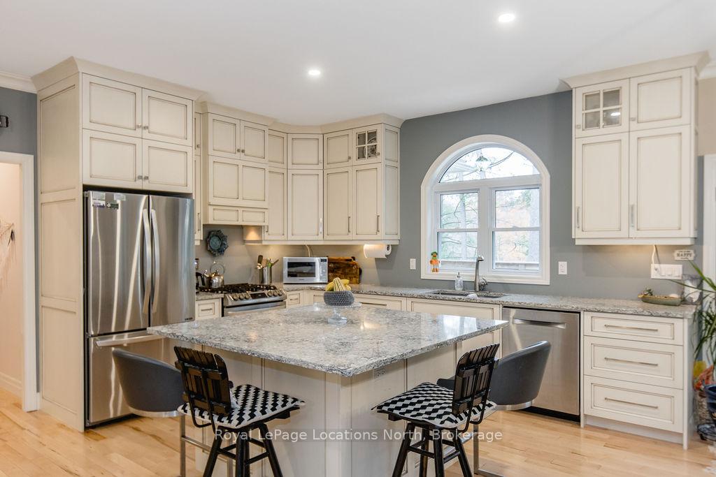 Photo 15 of 1035 Laidlaw Avenue, Severn, Washago — HOMEH
