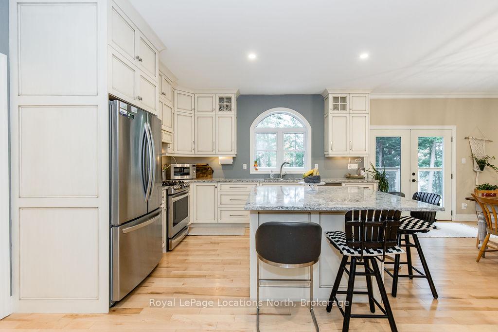 Photo 19 of 1035 Laidlaw Avenue, Severn, Washago — HOMEH