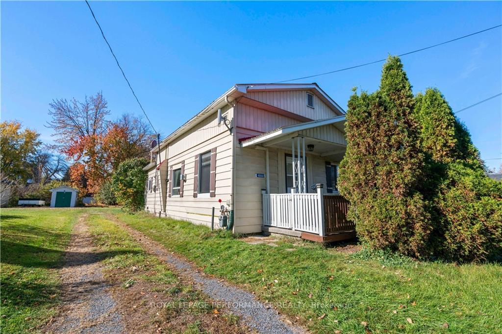 Front of 4866 2ND Line Road