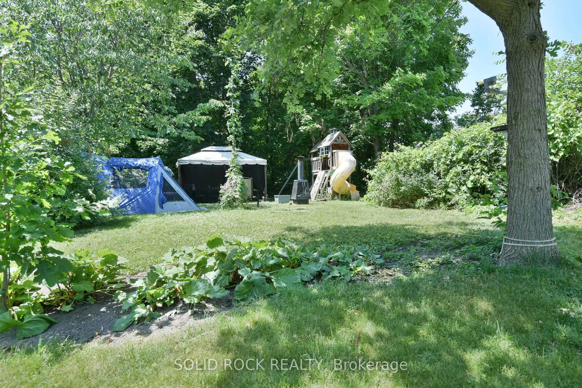 Photo 5 of 54 William Street W, Arnprior — HOMEH