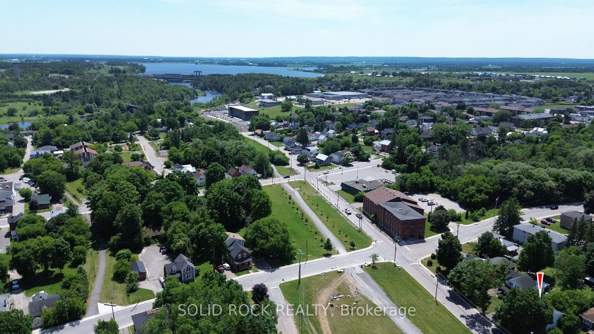 Photo 33 of 54 William Street W, Arnprior — HOMEH