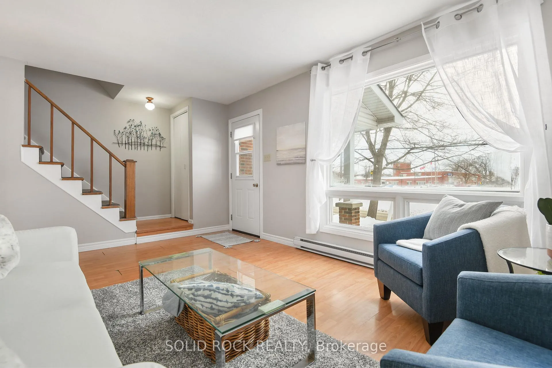Photo 8 of 54 William Street W, Arnprior — HOMEH
