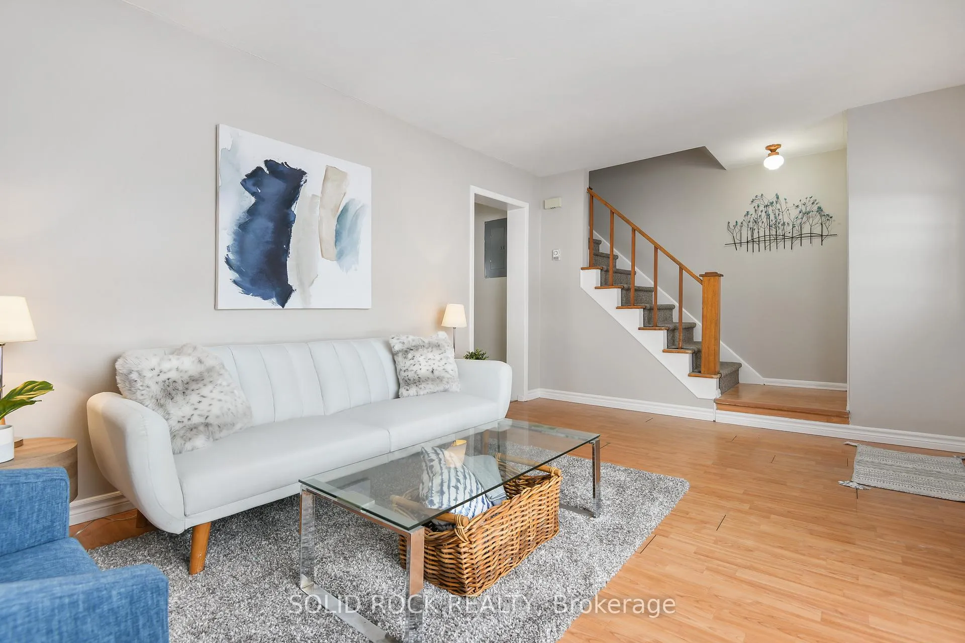 Photo 9 of 54 William Street W, Arnprior — HOMEH